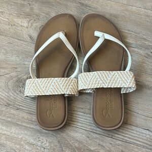 Women’s tan sandals